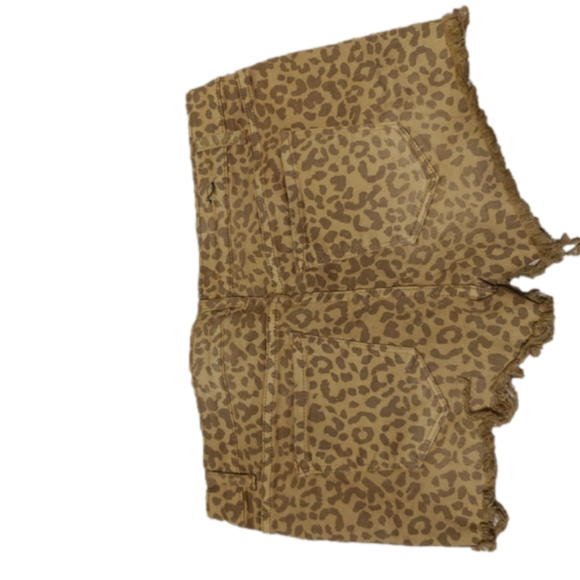 Klique B Pants - Leopard print cut offs